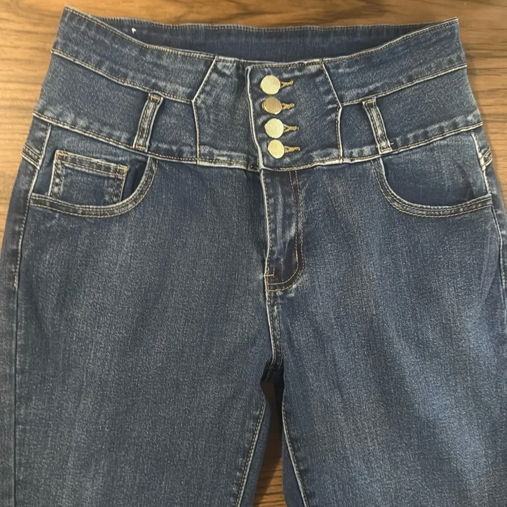 H&Y Women’s High-Waisted Blue Denim Jeans - Picture 2 of 7